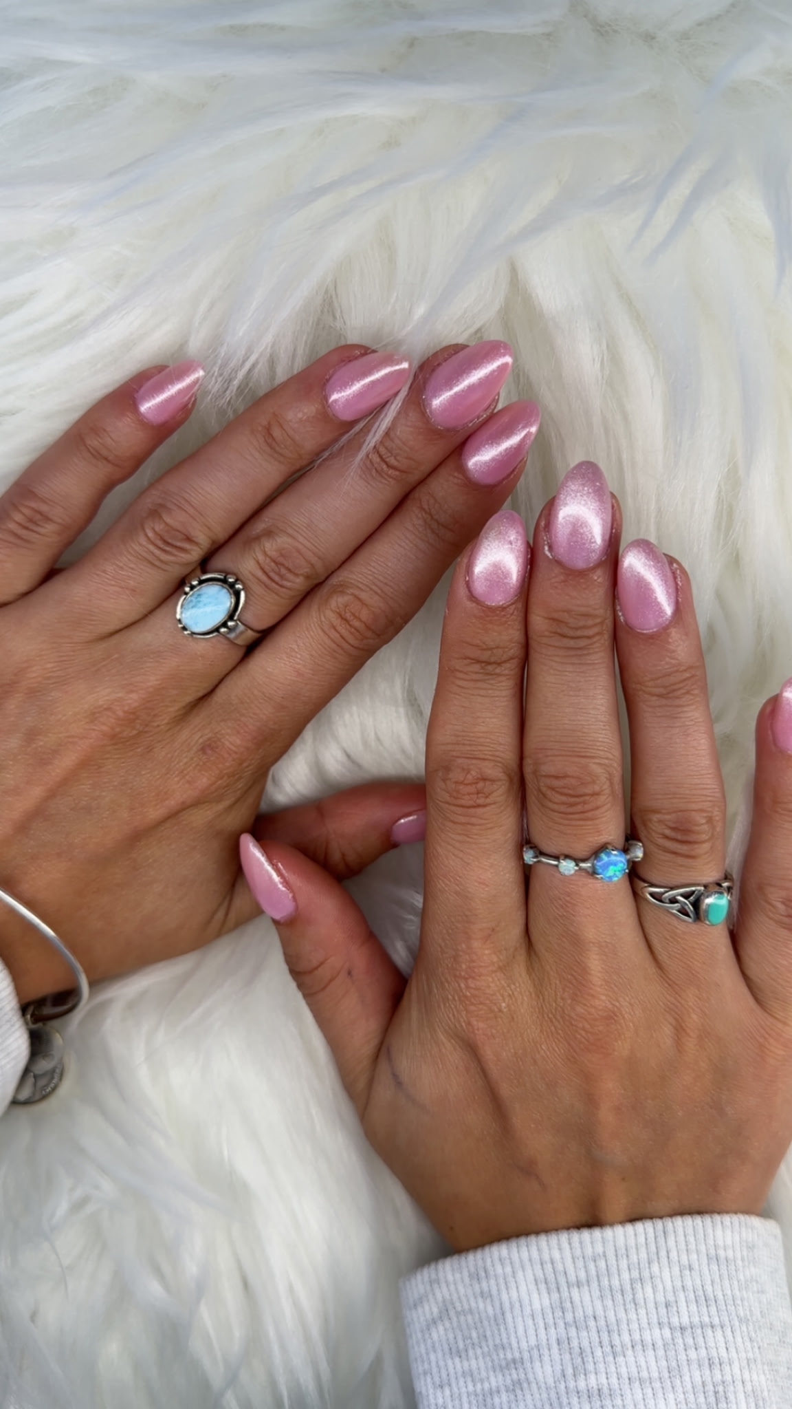 Pink chrome cat-eye manicure